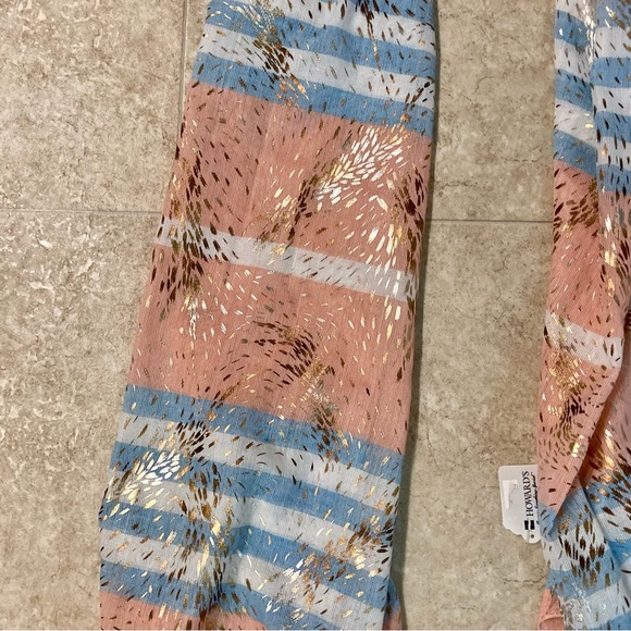 NWT Howard’s Women’s Oversized Blue Pink Striped Gold Accent Rectangle Scarf - Picture 6 of 6